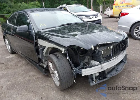 2012 Mercedes-Benz C 350 Sport 4Matic z USA, uszkodzony, nr VIN WDDGJ8JB4CF808885